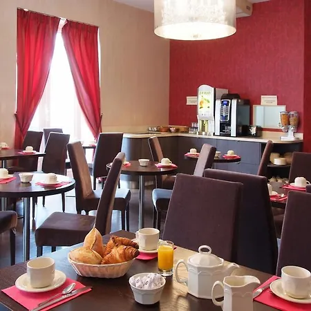 Hotel Logis Grand Des Bains 3*