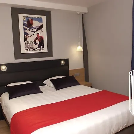 Hotel Logis Grand Des Bains