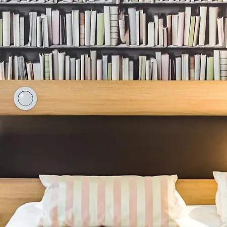 Hotel Logis Grand Des Bains 3*