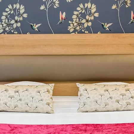 Hotel Logis Grand Des Bains