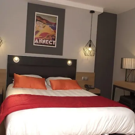 Hotel Logis Grand Des Bains 3*